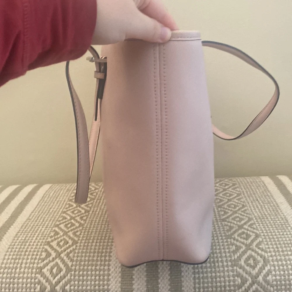 MK Michael Kors Jet Set Micro-Stud Stripe Saffiano Bag blush pink. Travel tote - Picture 6 of 16